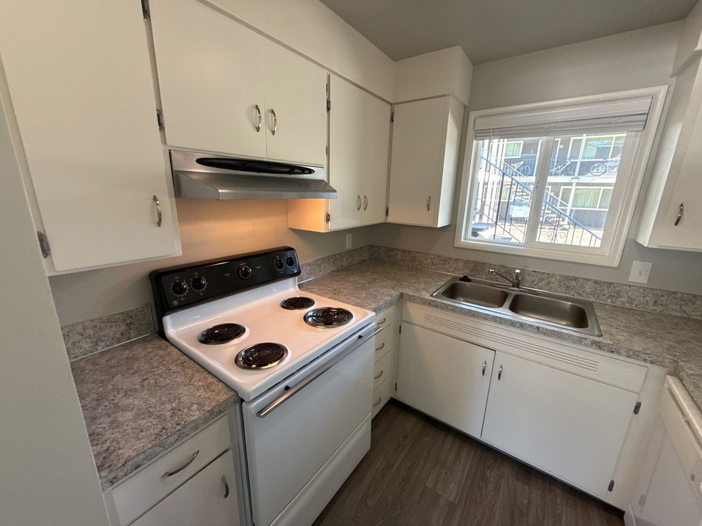Corvallis 1 Bed 1 Bath, 1st Floor Apartment — Pet Friendly, AVAILABLE NOW! property image