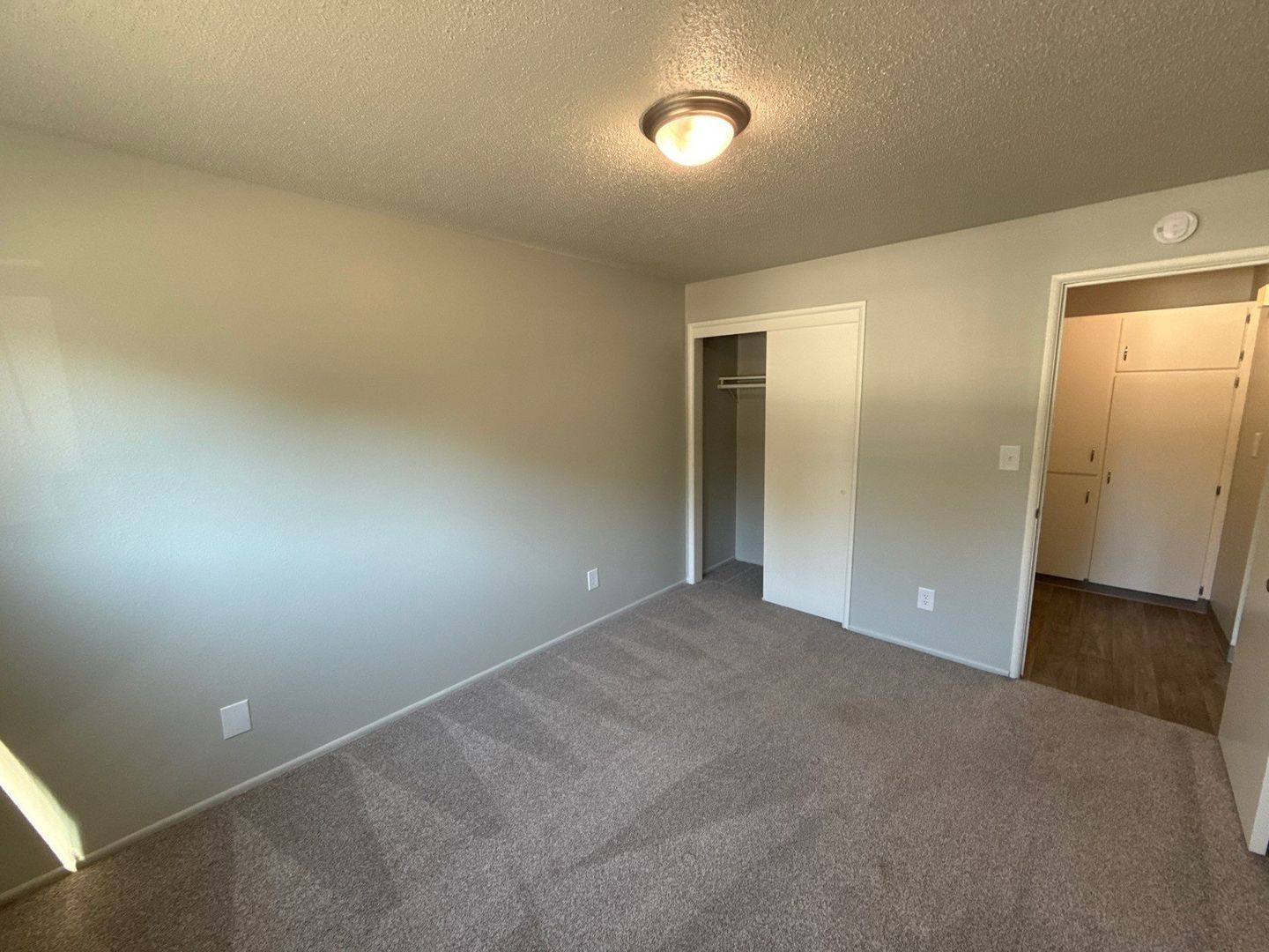 Corvallis 1 Bed 1 Bath, 1st Floor Apartment — Pet Friendly, AVAILABLE NOW! property image
