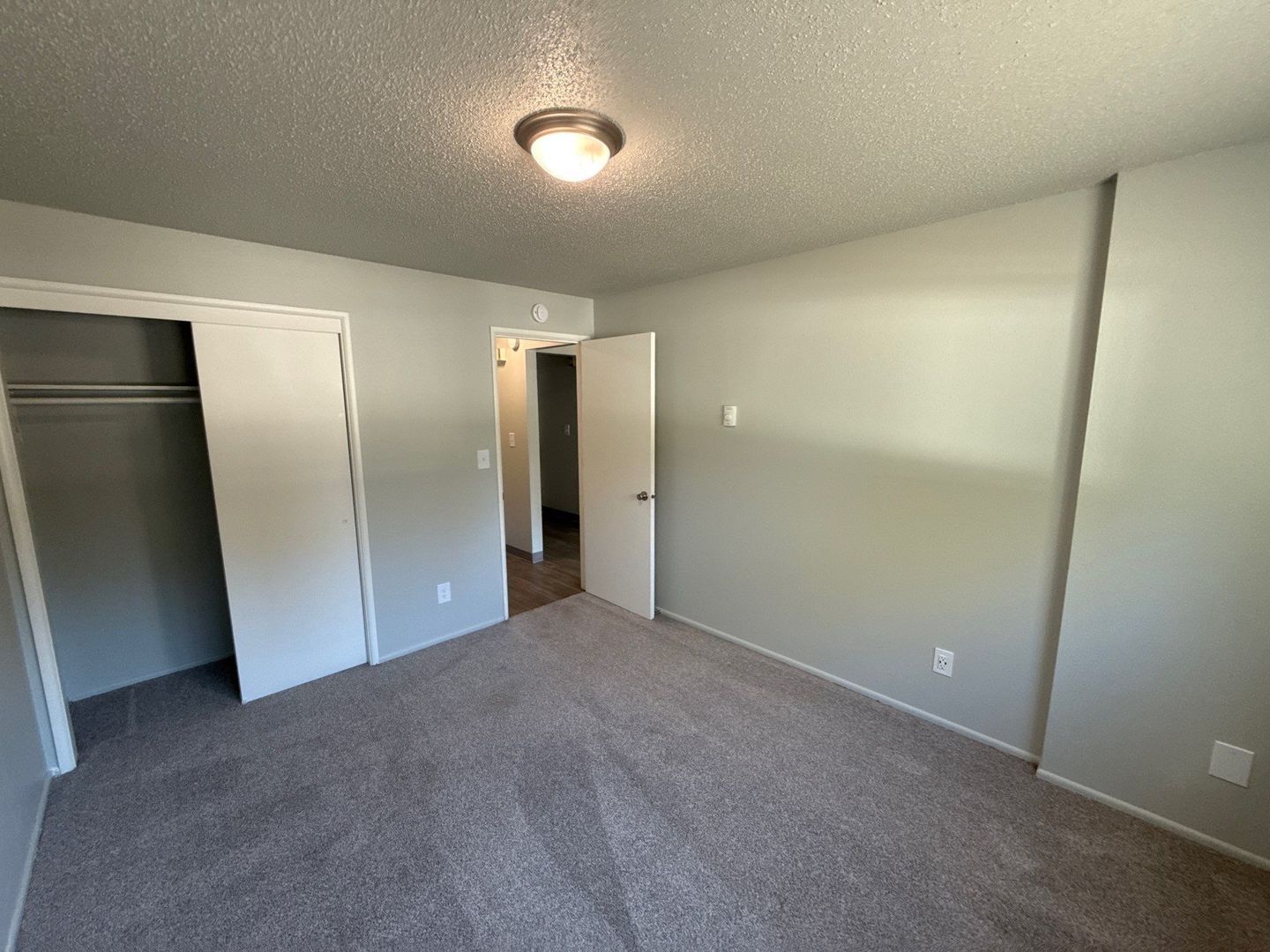 Corvallis 1 Bed 1 Bath, 1st Floor Apartment — Pet Friendly, AVAILABLE NOW! property image