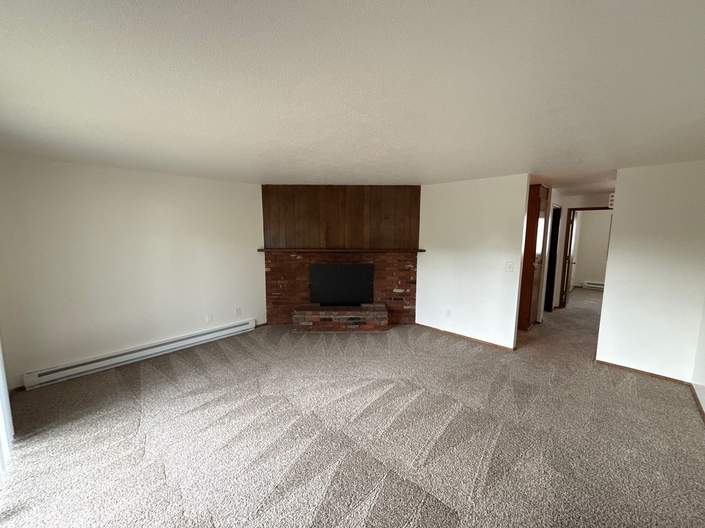 $1,095 First 6 Months, NE Salem 2 Bed 1 Bath 2nd Floor Apartment, W/S/G Paid | AVAILABLE NOW! property image