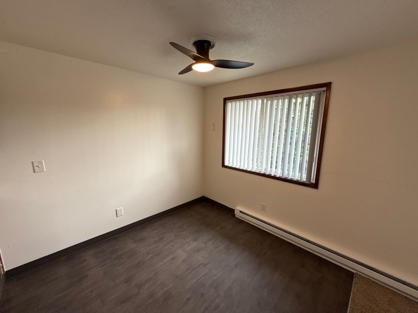 $1,095 First 6 Months, NE Salem 2 Bed 1 Bath 2nd Floor Apartment, W/S/G Paid | AVAILABLE NOW! property image