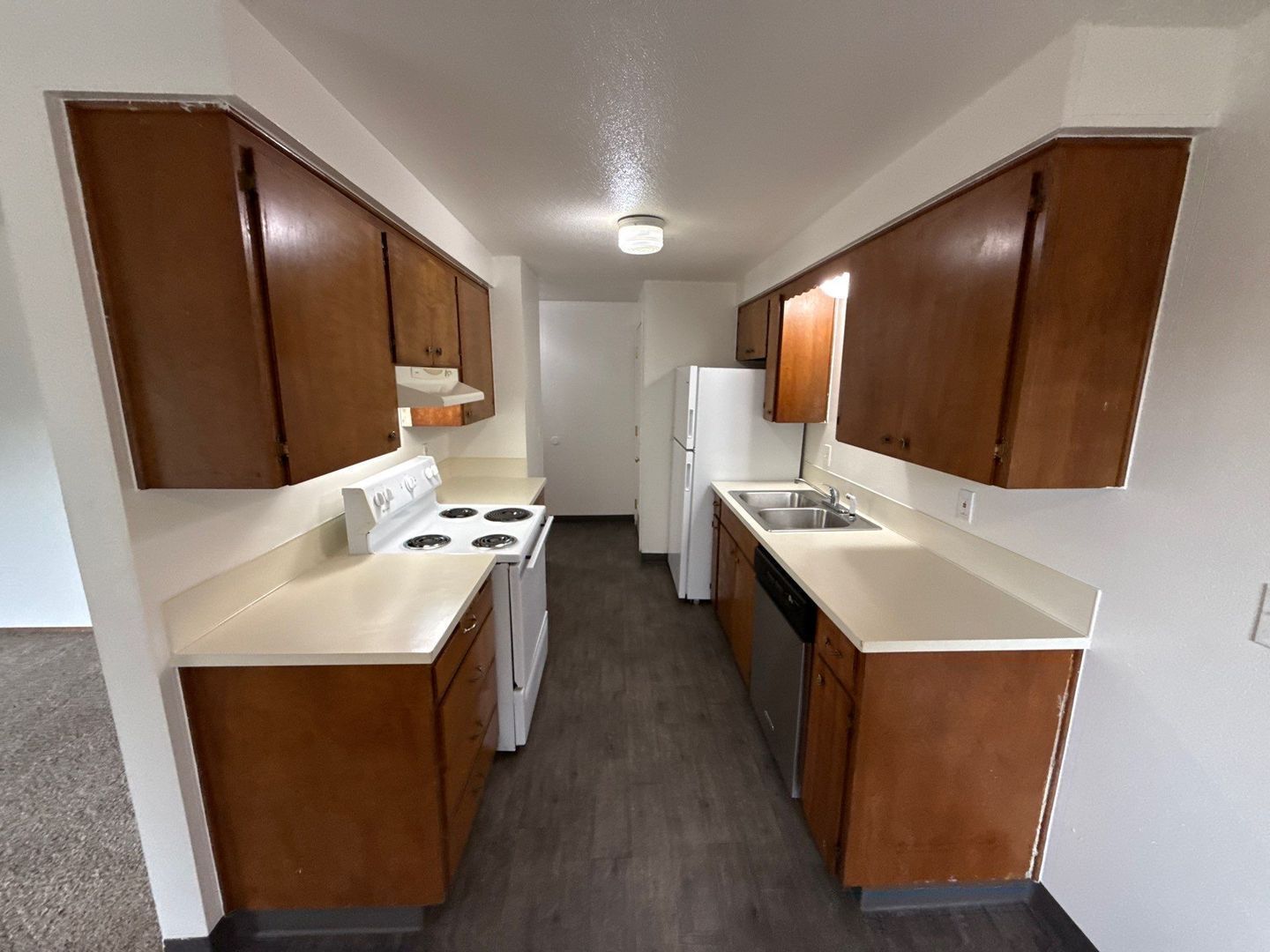 $1,095 First 6 Months, NE Salem 2 Bed 1 Bath 2nd Floor Apartment, W/S/G Paid | AVAILABLE NOW! property image