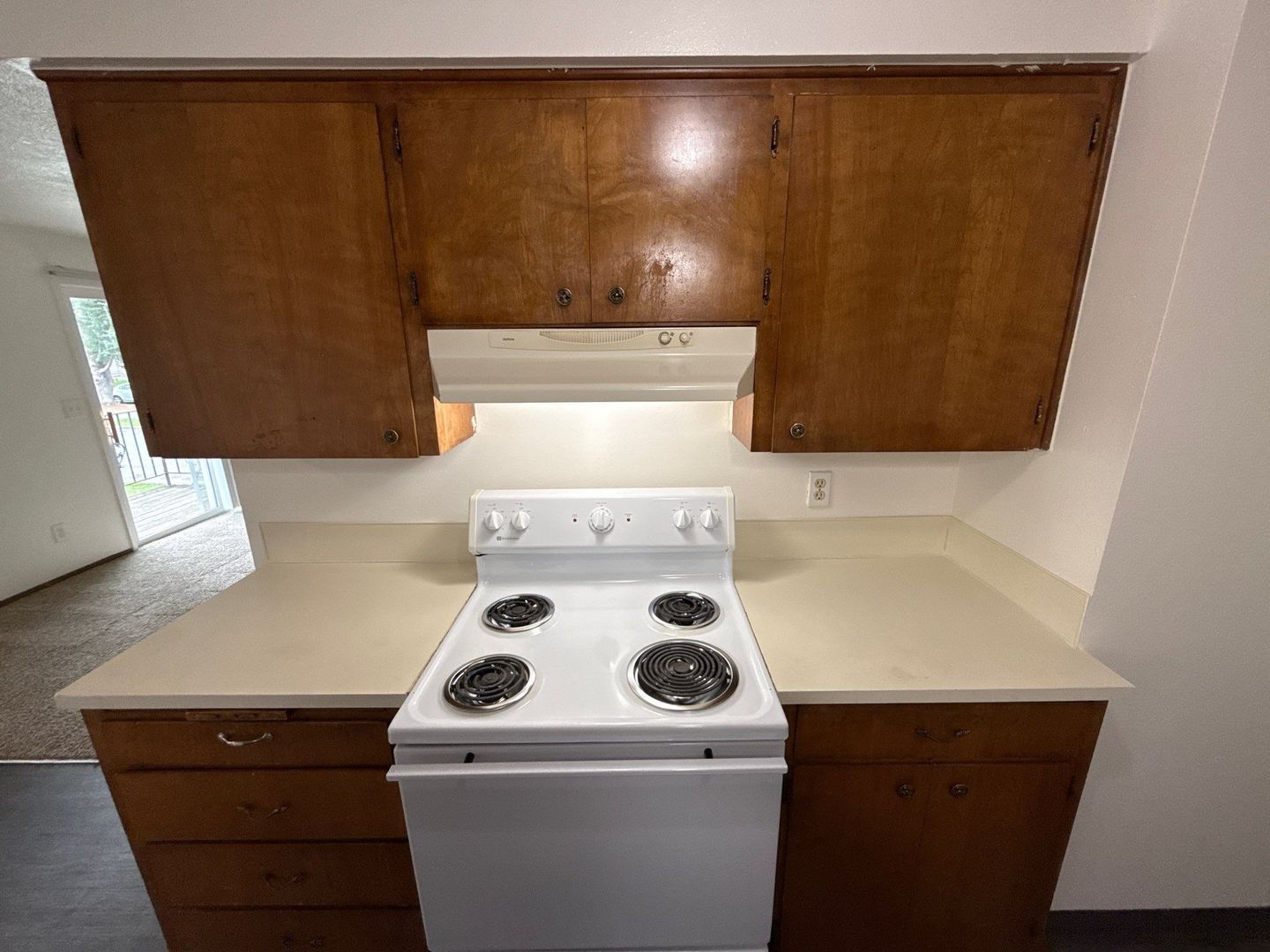 $1,095 First 6 Months, NE Salem 2 Bed 1 Bath 2nd Floor Apartment, W/S/G Paid | AVAILABLE NOW! property image