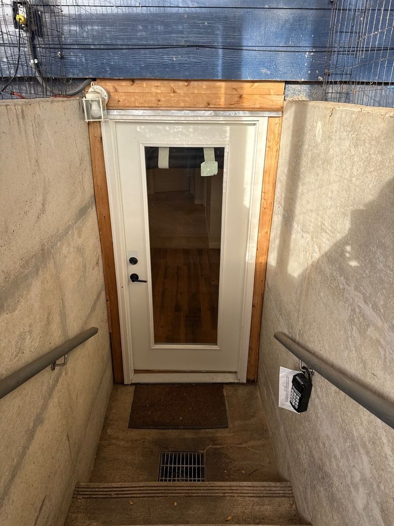 Spacious 3BR/1BA Lower Suite in South Salem – Private Entry, In-Unit Laundry (AVAILABLE NOW!) property image