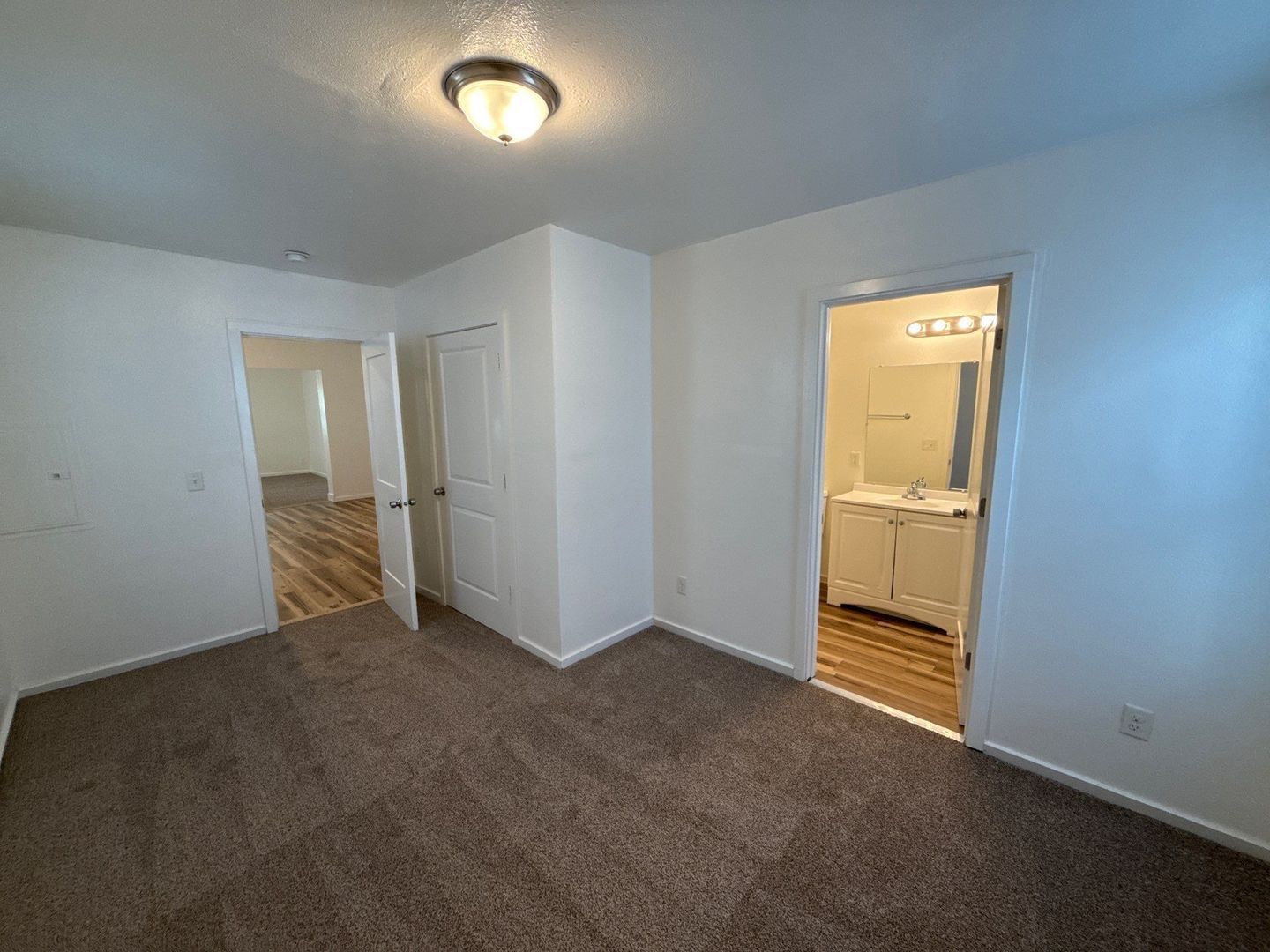 AVAILABLE NOW! NE Salem 1-Bedroom Apartment | W/S/G Included property image
