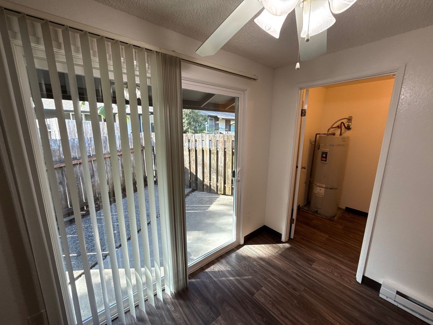 SE Salem 2 Bed 1 Bath 1 Story Complex, AVAILABLE NOW! property image