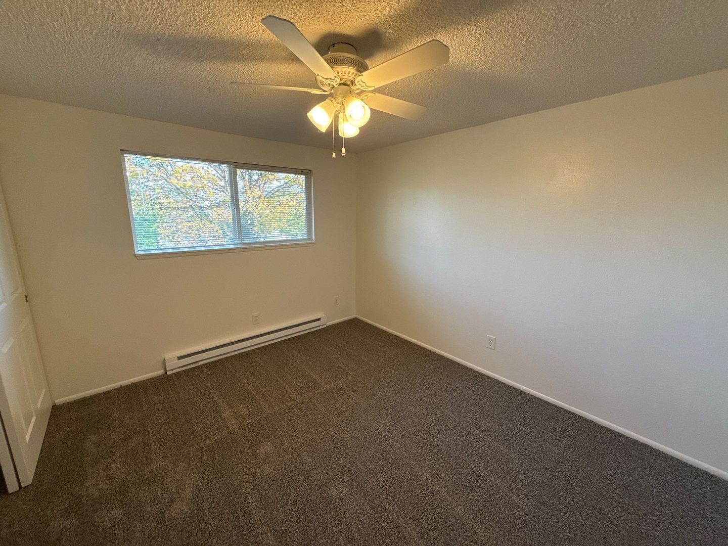 SE Salem 2 Bed 1 Bath 1 Story Complex, AVAILABLE NOW! property image
