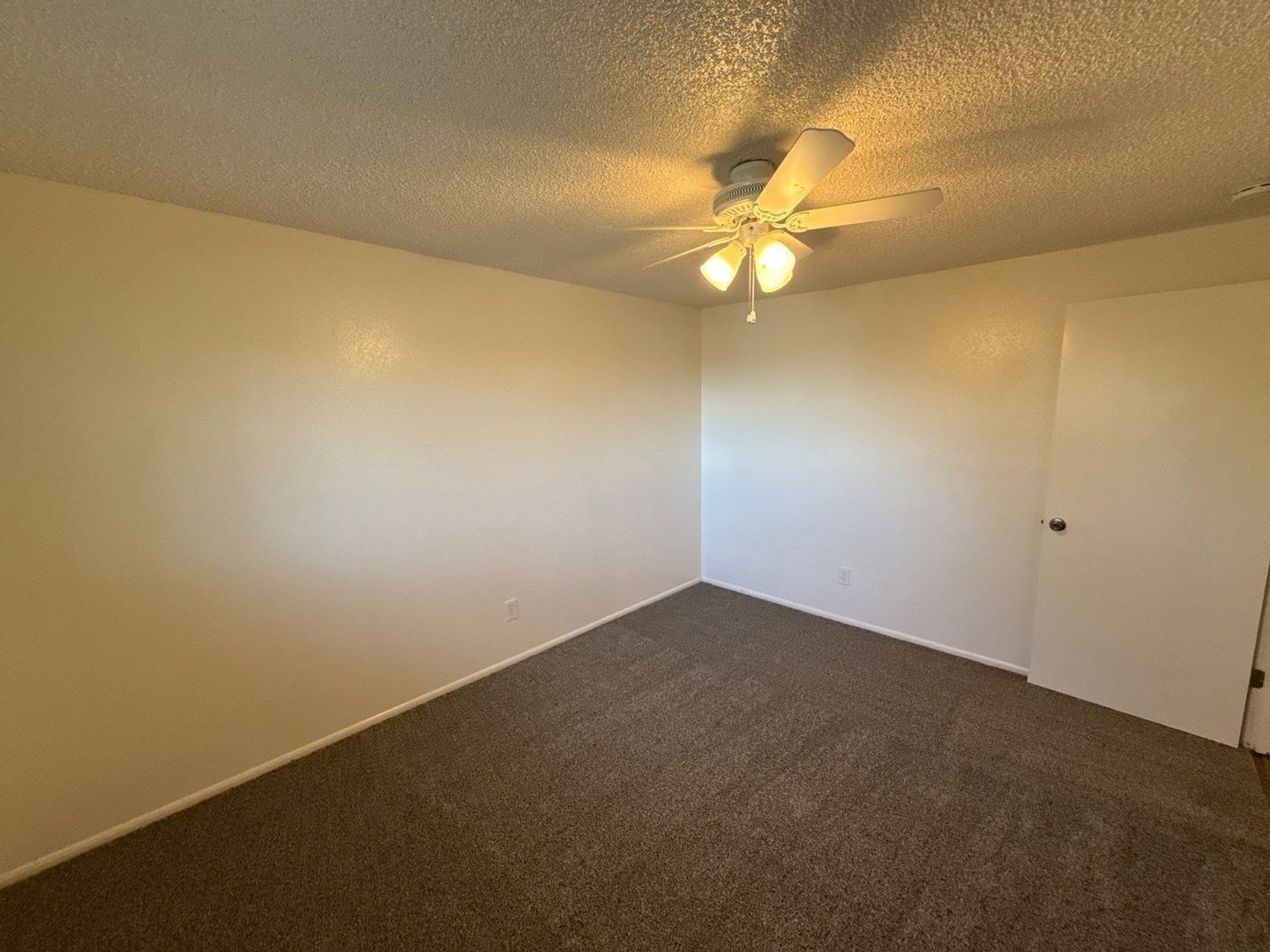 SE Salem 2 Bed 1 Bath 1 Story Complex, AVAILABLE NOW! property image