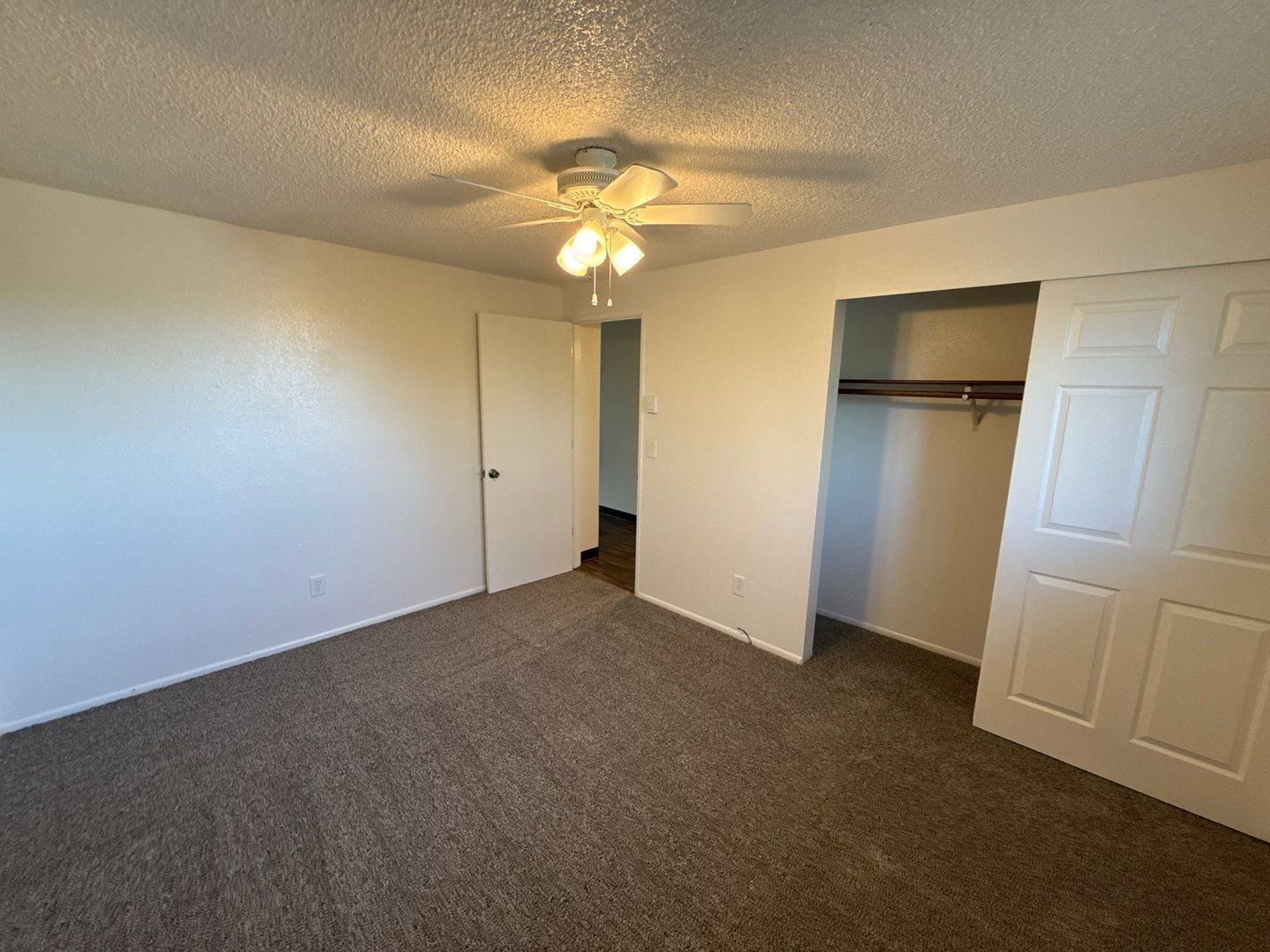 SE Salem 2 Bed 1 Bath 1 Story Complex, AVAILABLE NOW! property image
