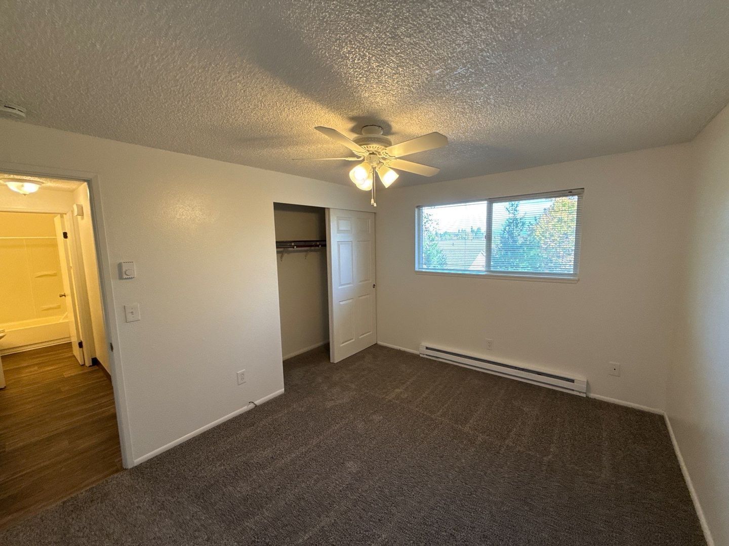 SE Salem 2 Bed 1 Bath 1 Story Complex, AVAILABLE NOW! property image