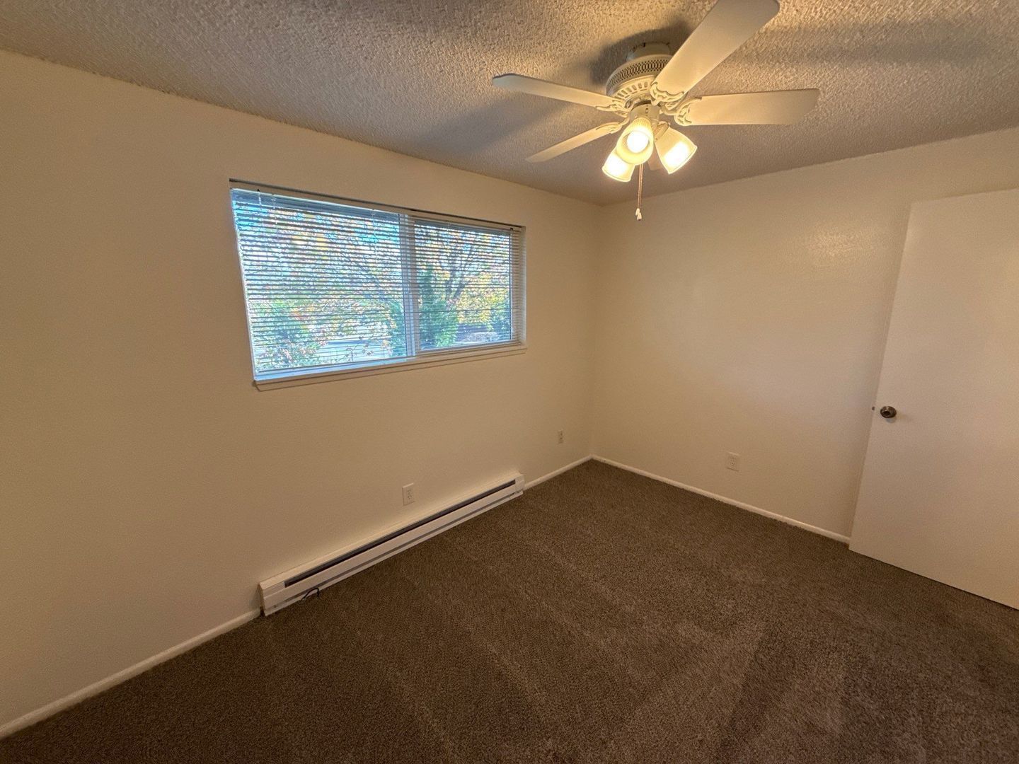 SE Salem 2 Bed 1 Bath 1 Story Complex, AVAILABLE NOW! property image