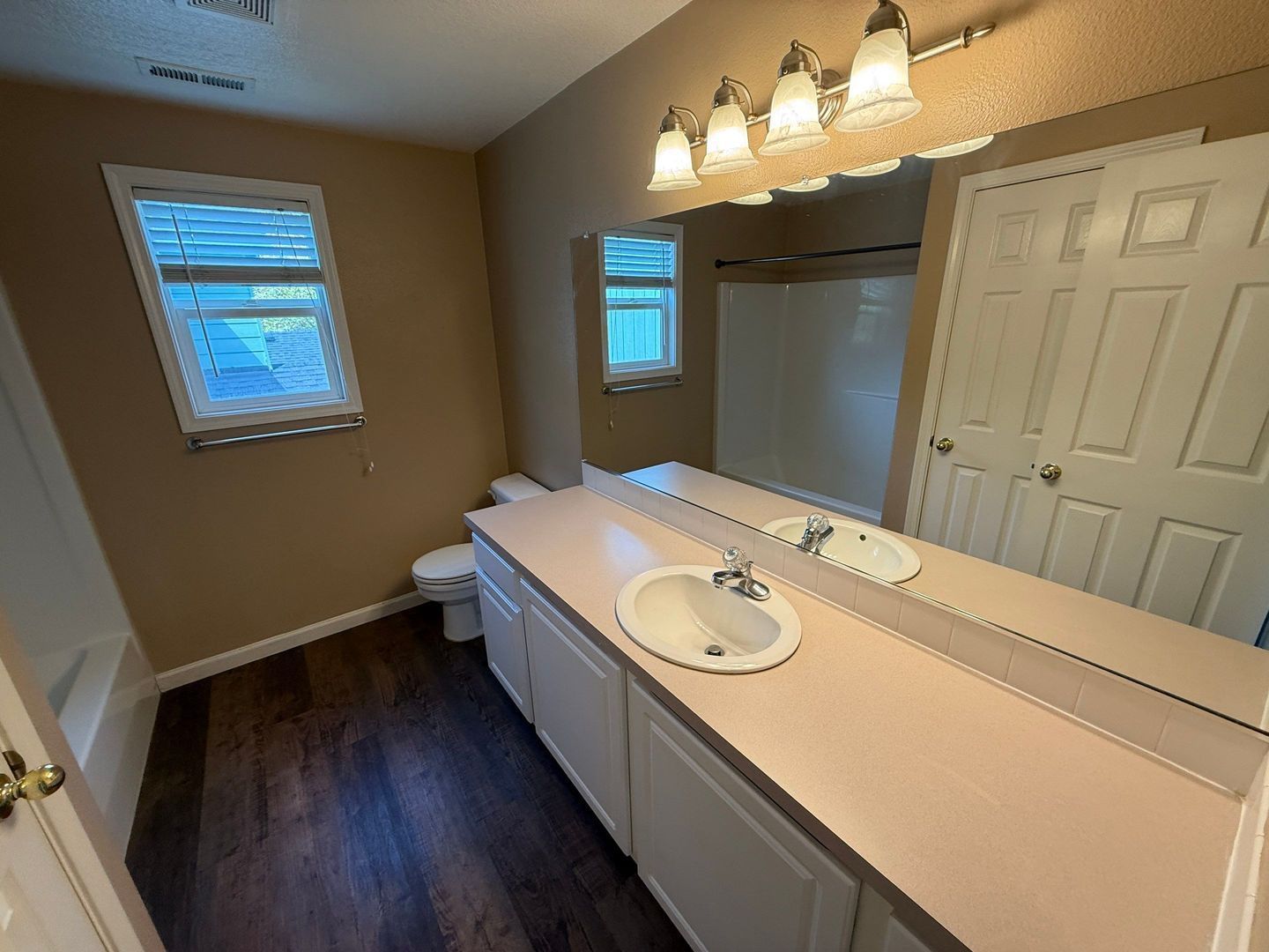 SE Salem 3 Bed 2.5 Bath Single Family Home, Double Car Garage, COMING SOON! property image