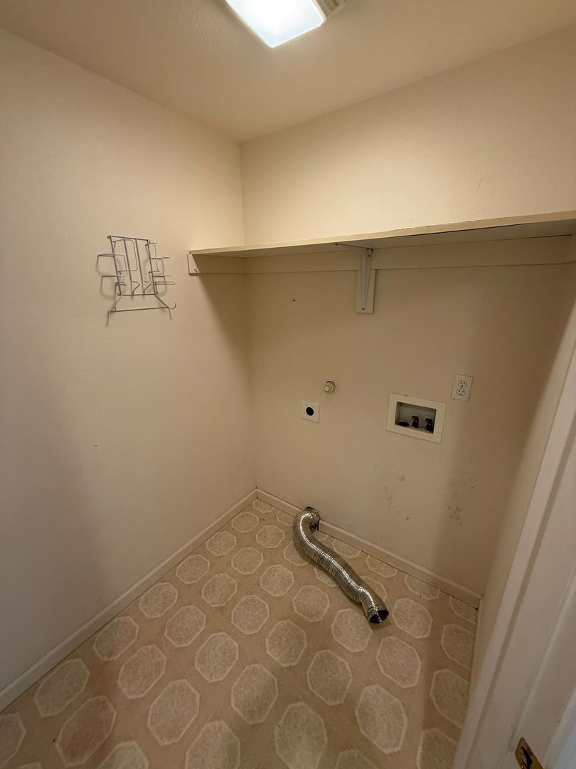 SE Salem 3 Bed 2.5 Bath Single Family Home, Double Car Garage, COMING SOON! property image