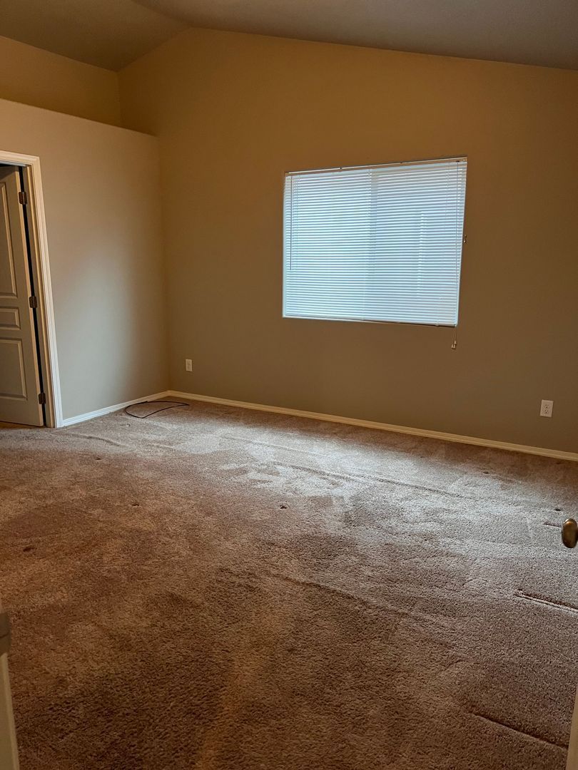 COMING SOON in Eugene! | Spacious 3 BD / 2 BA Single Family Home | Pets Welcome! property image