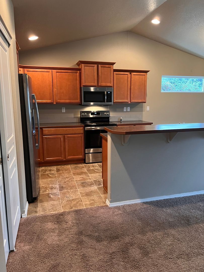 COMING SOON in Eugene! | Spacious 3 BD / 2 BA Single Family Home | Pets Welcome! property image