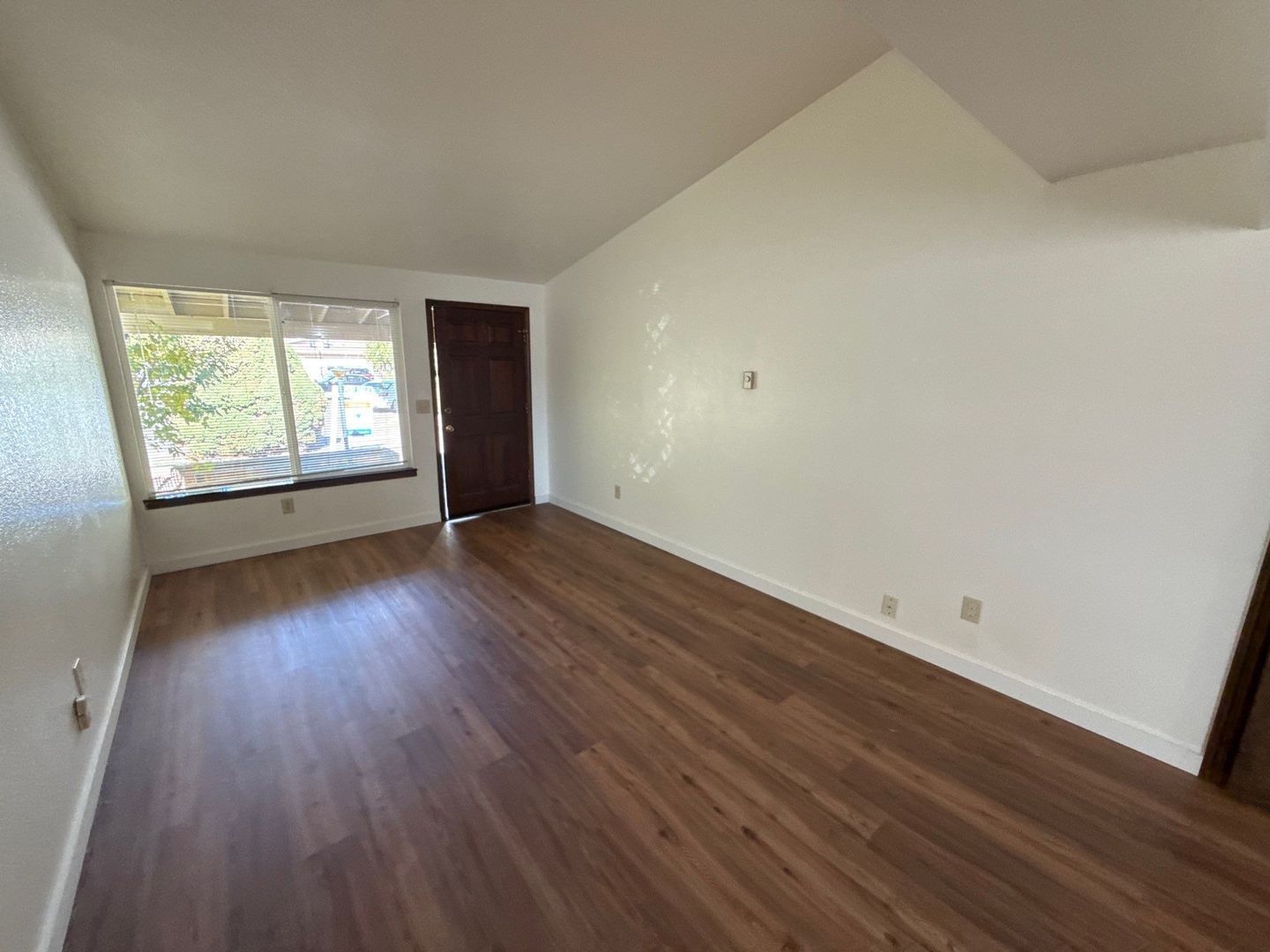 Spacious 2-Bedroom Corvallis Duplex with 1.5 Baths – Move-In Ready and Available Now! property image