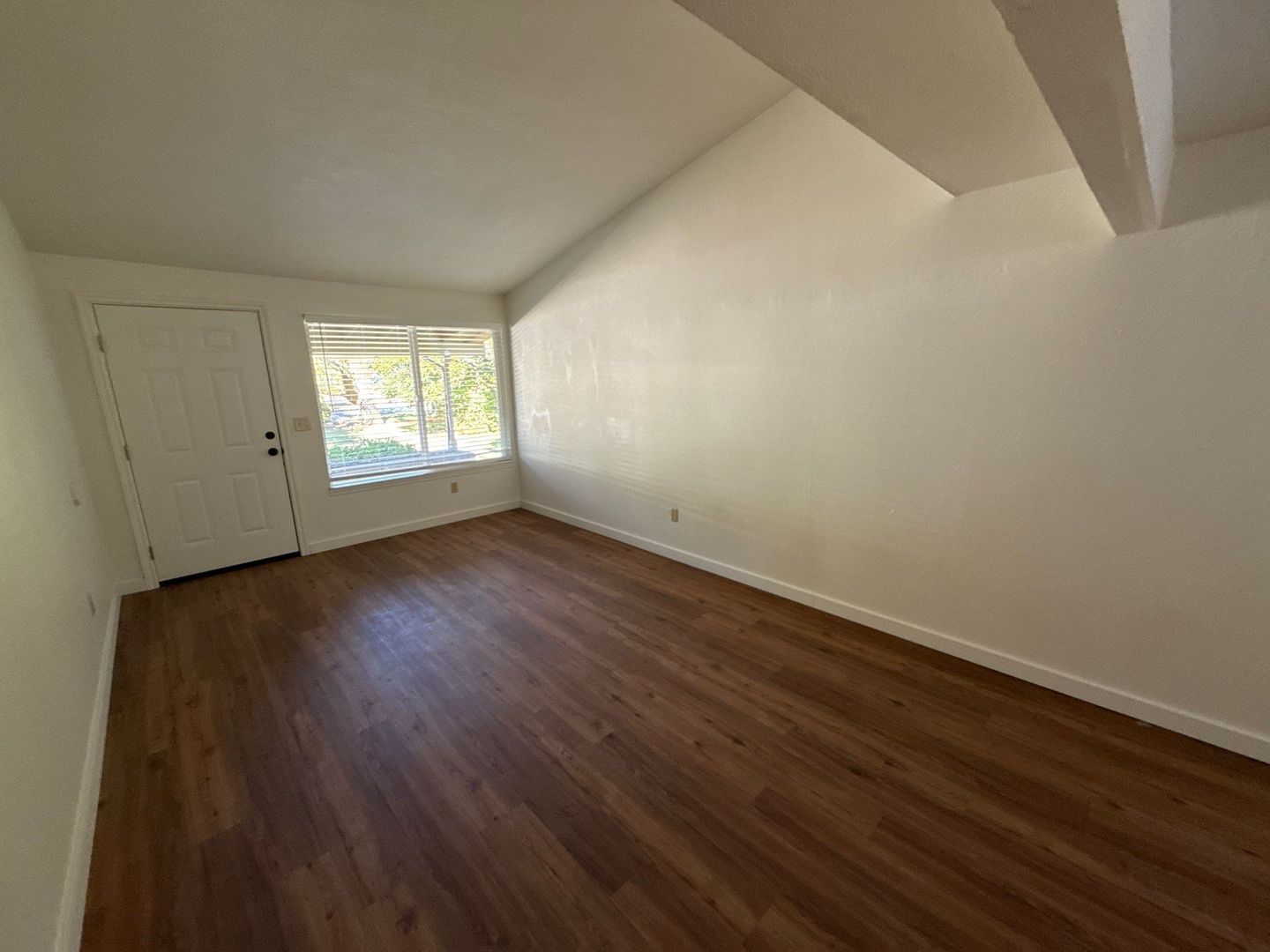 Spacious 3-Bedroom Corvallis Duplex with 1.5 Baths – Move-In Ready and Available Now! property image
