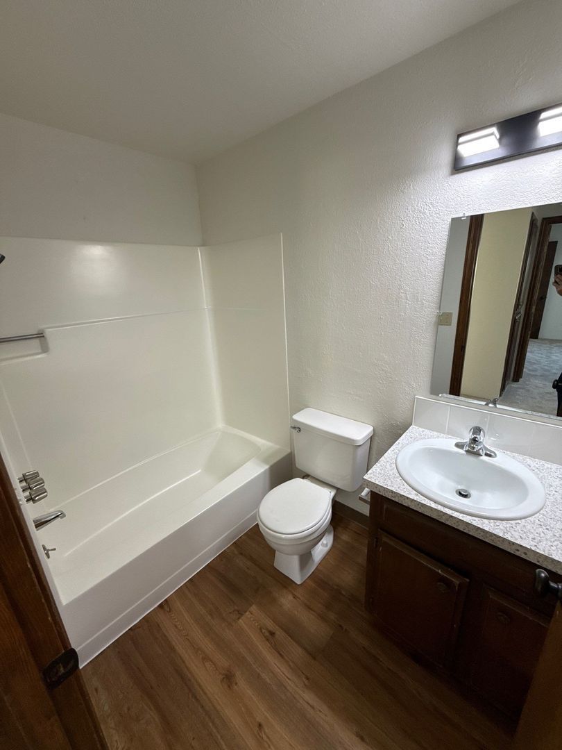 Spacious 3-Bedroom Corvallis Duplex with 1.5 Baths – Move-In Ready and Available Now! property image