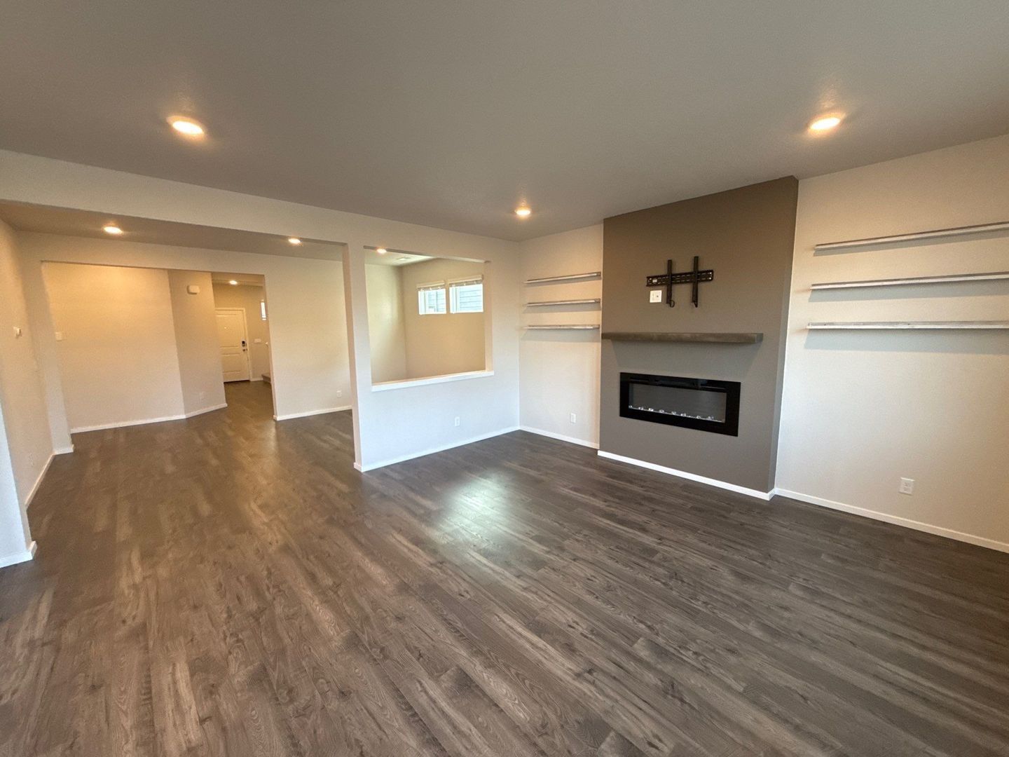Woodburn 5 Bed + Bonus Room, 3 Bath 2-Story Home with Fully Fenced Yard | AVAILABLE NOW! property image