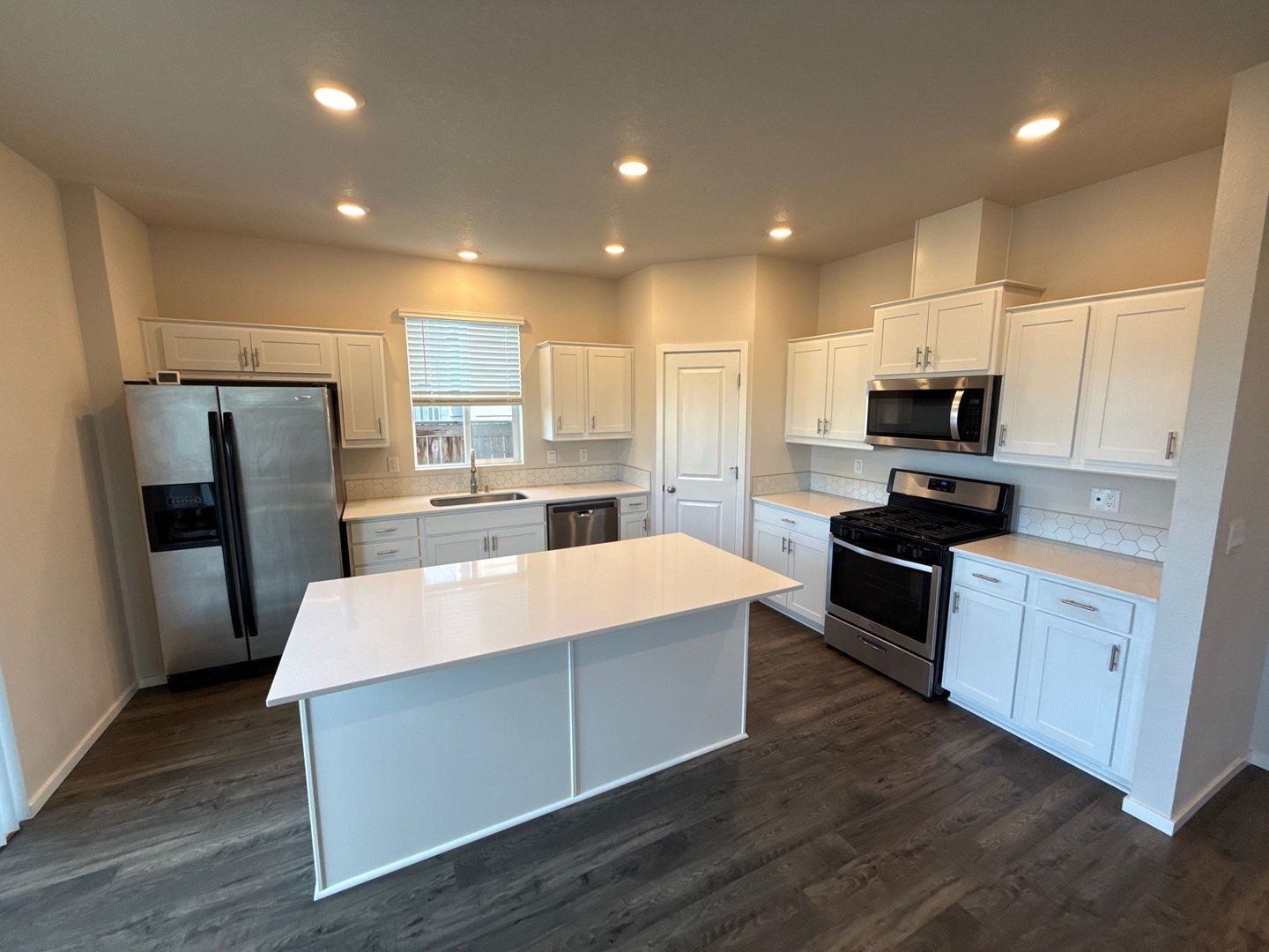 Woodburn 5 Bed + Bonus Room, 3 Bath 2-Story Home with Fully Fenced Yard | AVAILABLE NOW! property image