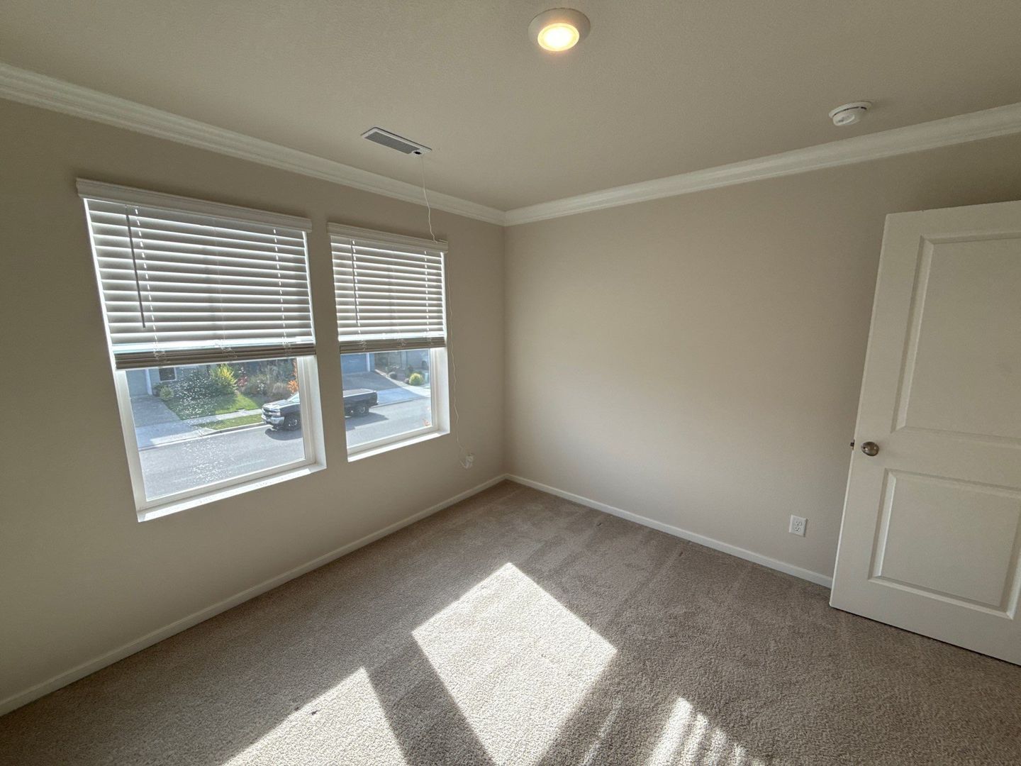 Woodburn 5 Bed + Bonus Room, 3 Bath 2-Story Home with Fully Fenced Yard | AVAILABLE NOW! property image