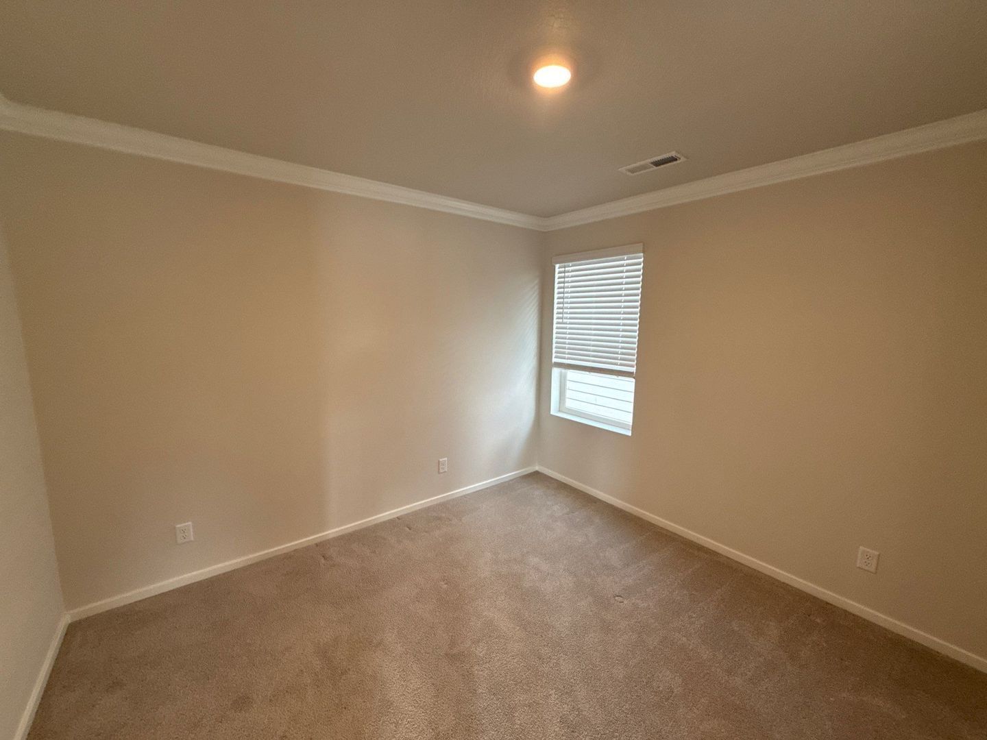 Woodburn 5 Bed + Bonus Room, 3 Bath 2-Story Home with Fully Fenced Yard | AVAILABLE NOW! property image