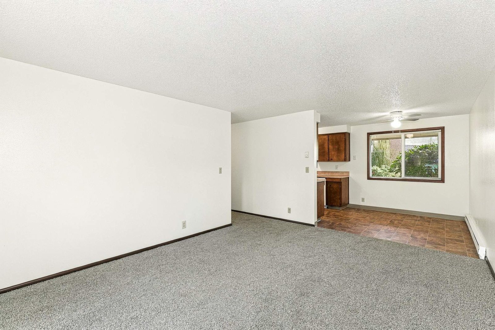 SE Salem 2 Bed 1 Bath 1 Story Complex, AVAILABLE NOW! property image