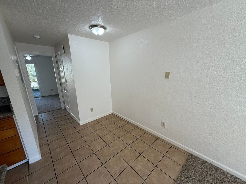 SW Albany, 1 Bed, 1 Bath, Spacious 1st Floor Apartment, Flat Fee for W/S/G, COMING SOON! property image