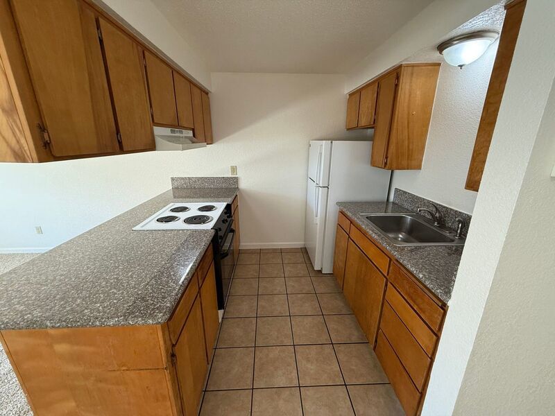 SW Albany, 1 Bed, 1 Bath, Spacious 1st Floor Apartment, Flat Fee for W/S/G, COMING SOON! property image
