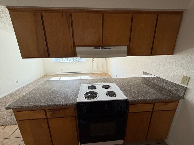 SW Albany, 1 Bed, 1 Bath, Spacious 1st Floor Apartment, Flat Fee for W/S/G, COMING SOON! property image