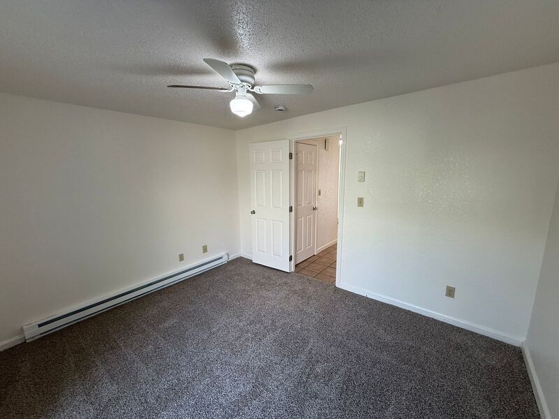 SW Albany, 1 Bed, 1 Bath, Spacious 1st Floor Apartment, Flat Fee for W/S/G, COMING SOON! property image