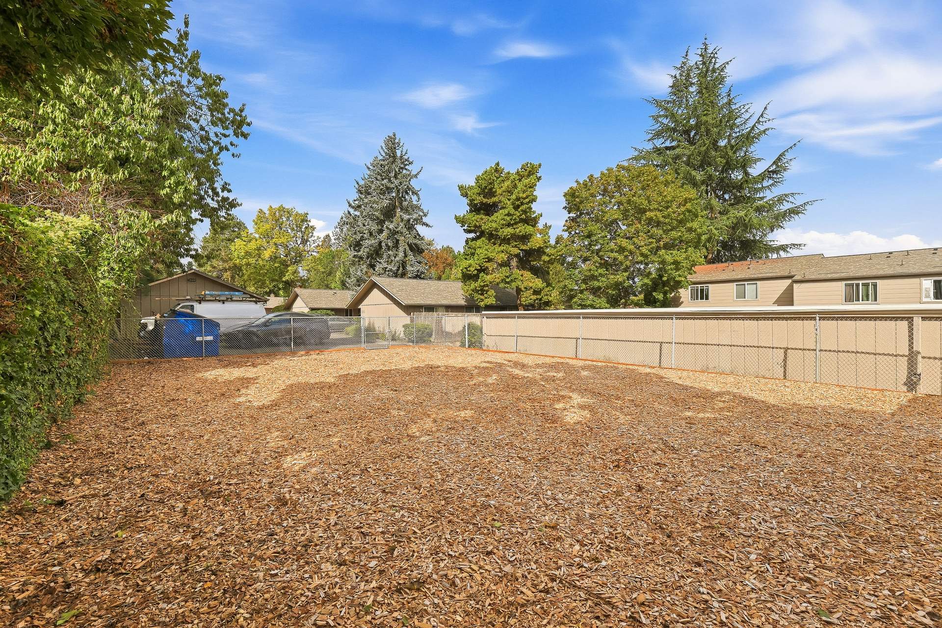 Pinewood Terrace fenced yard